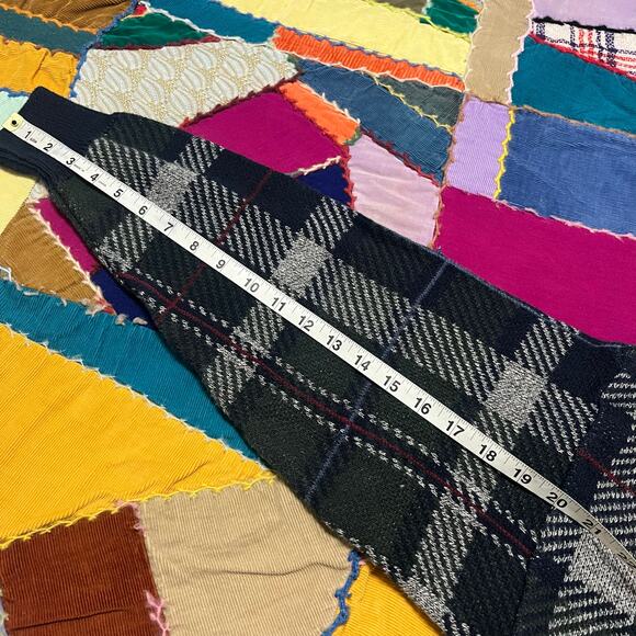 Roundtree and Yorke Navy/Green Plaided Sweater Large - Picture 6 of 6